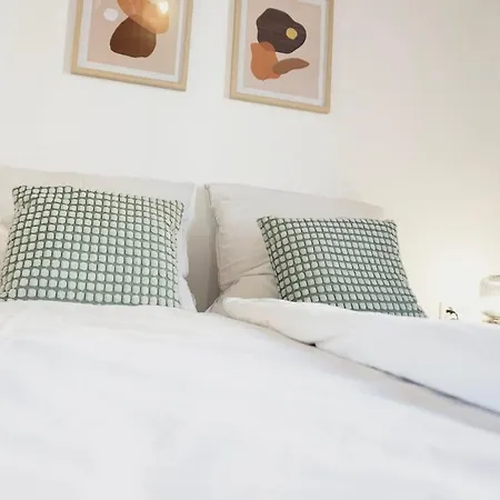 Neu Zentrale Netflix Balkon 4 Gaeste *