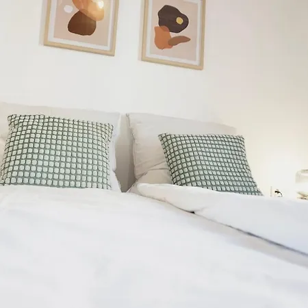 Neu Zentrale Netflix Balkon 4 Gaeste *