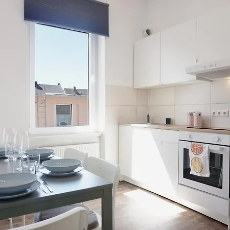 Neu Zentrale Netflix Balkon 4 Gaeste