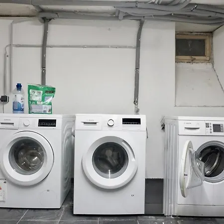 Neu Zentrale Netflix Balkon 4 Gaeste 安德纳赫