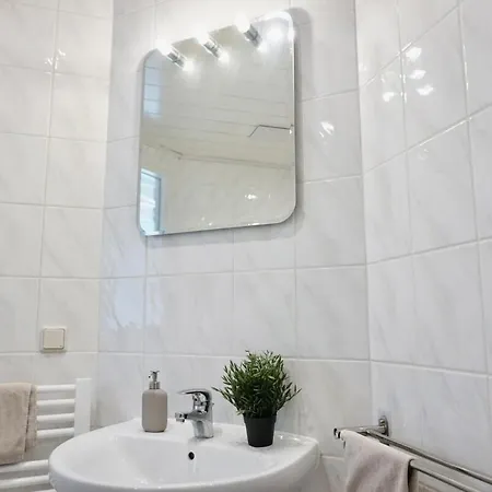 Neu Zentrale Netflix Balkon 4 Gaeste * Andernach
