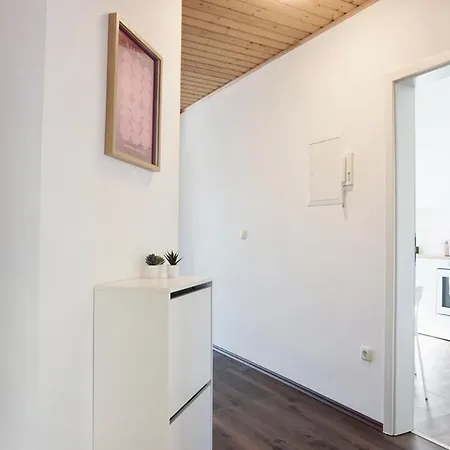 Neu Zentrale Netflix Balkon 4 Gaeste