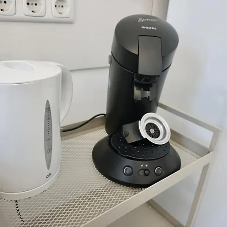 Neu Zentrale Netflix Balkon 4 Gaeste アパート *