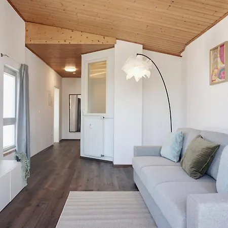 Neu Zentrale Netflix Balkon 4 Gaeste アンダーナッハ