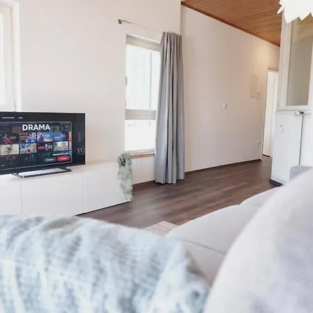 Neu Zentrale Netflix Balkon 4 Gaeste * 安德纳赫