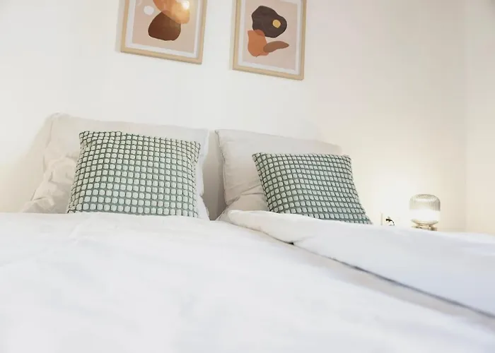 Neu Zentrale Netflix Balkon 4 Gaeste *