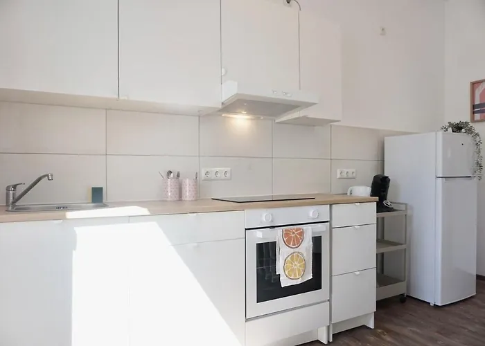 Neu Zentrale Netflix Balkon 4 Gaeste * 安德纳赫