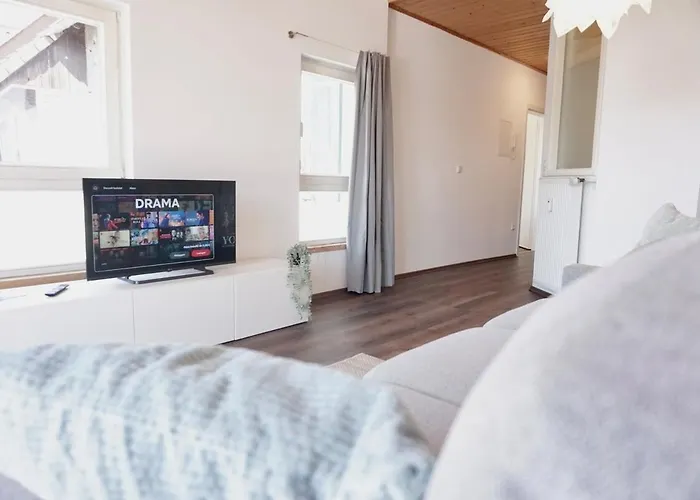 Neu Zentrale Netflix Balkon 4 Gaeste * 安德纳赫